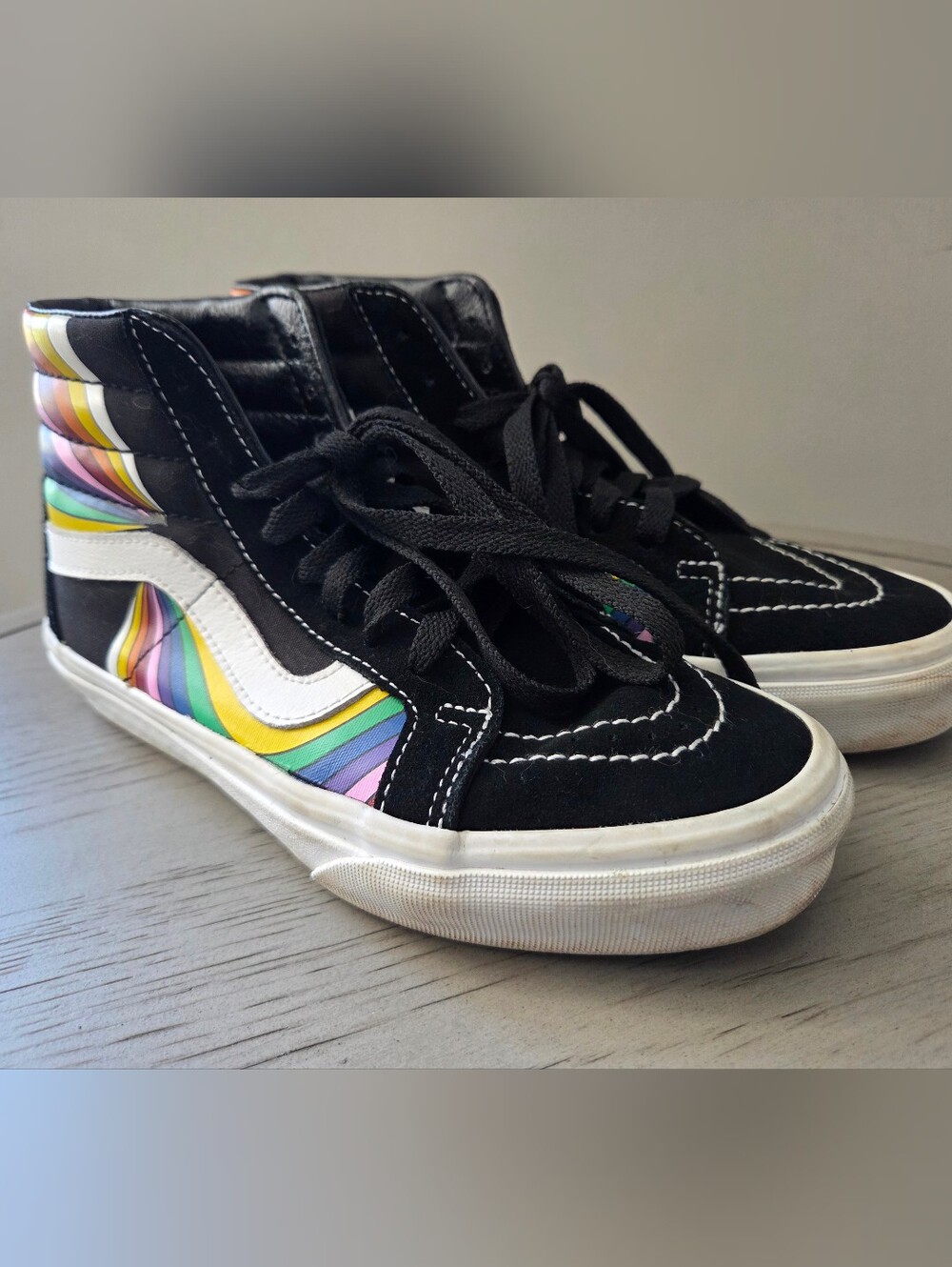Vans Sk8-Hi Reissue Refract Womens High Top Sneaker 6.5